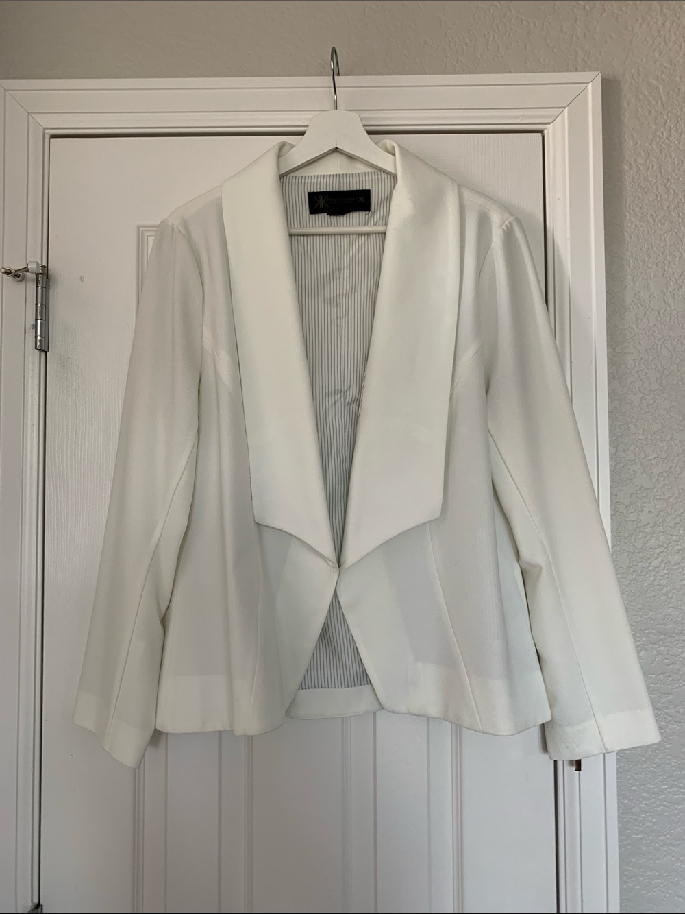 Kardashian Kollection White Open Drape Blazer